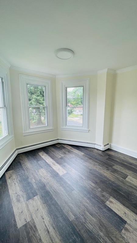 Building Photo - 825 Maple Ave