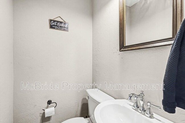 Building Photo - 1304 Dominica Dr