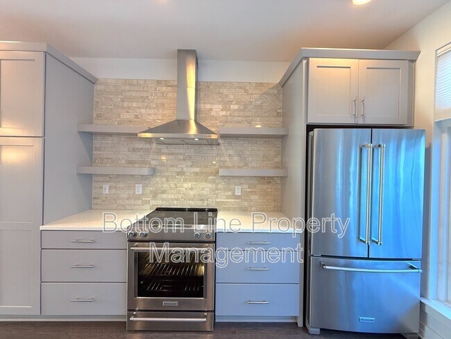 Building Photo - 118 W Poindexter Dr