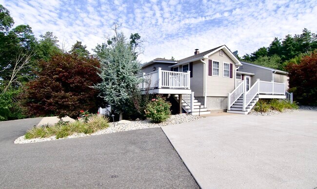 Building Photo - 39 Isaac Bradway Rd