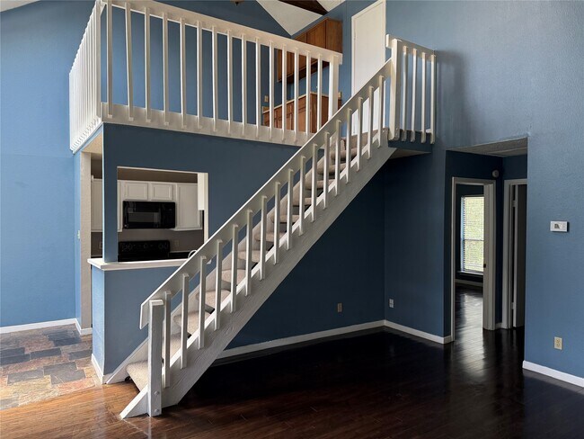 Building Photo - 8579 Sands Point Dr