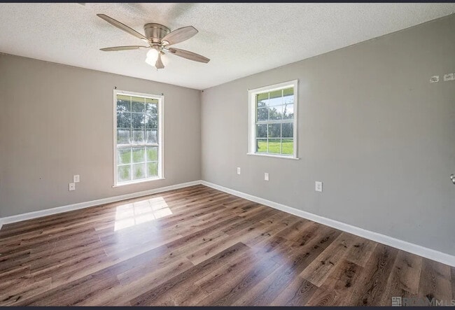Building Photo - 37520 Butz Rd