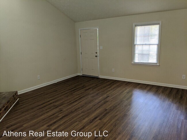 Building Photo - 2 br, 1 bath House - 661 Maplewood Lane