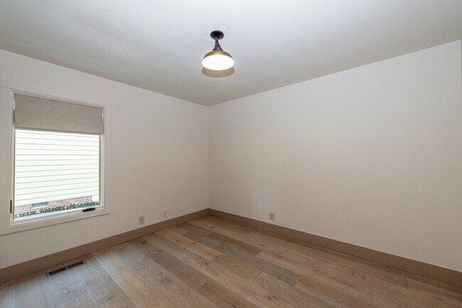 Building Photo - 626 Copperfield Dr