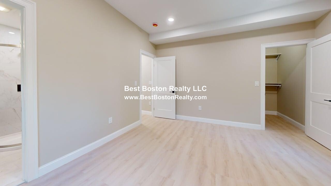 Building Photo - 231 Highland Ave