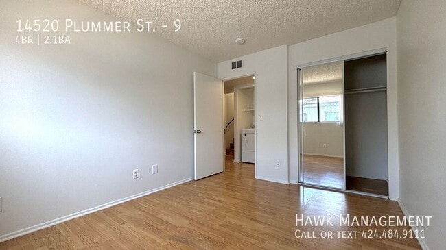 Building Photo - 14520 Plummer St