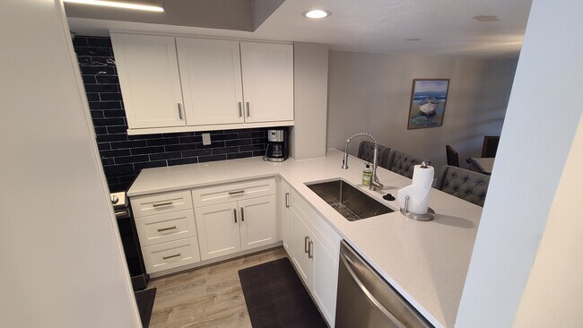 Building Photo - 1319 Dockside Pl