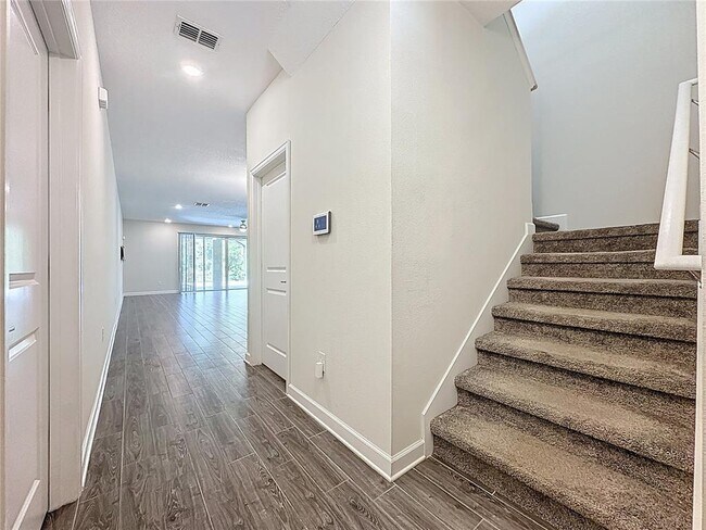 Building Photo - 521 Brunswick Dr