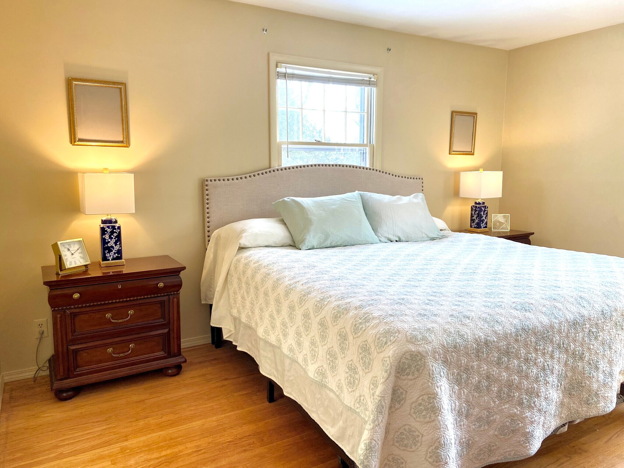 Building Photo - 8 Buchanan Rd