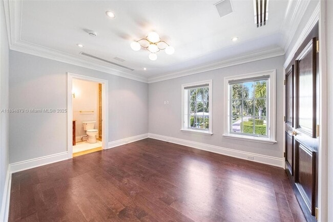 Building Photo - 1331 Bay Terrace