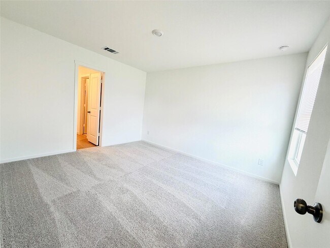 Building Photo - 449 Jones Bch Ln