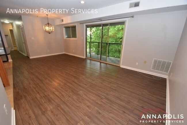 Building Photo - 1101 Primrose Ct