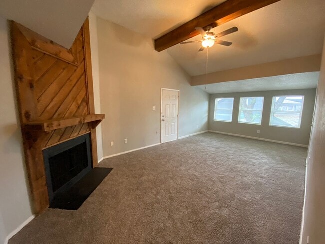 Building Photo - 1 bed 1 bath unit for rent in Dallas!