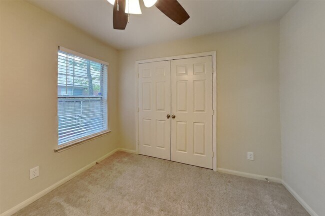Building Photo - 175 Merryweather Pl