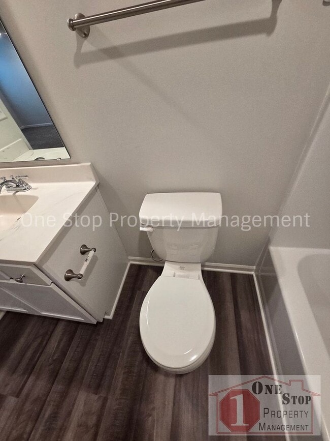 Building Photo - Beautiful 4 Bedroom 4 Bathroom in Belton!