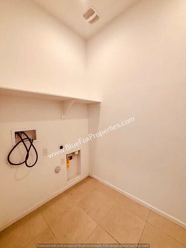 Building Photo - 198 E Woolystar Ct