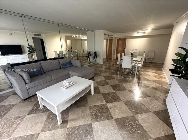 Building Photo - 9195 Collins Ave