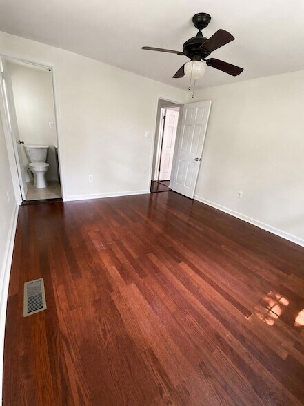 Building Photo - 31 Hamn Ln