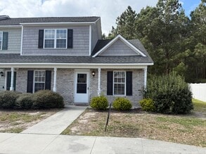 Building Photo - Carolina Forrest! 3 Bedroom / 3 Bath. Pet Friendly.
