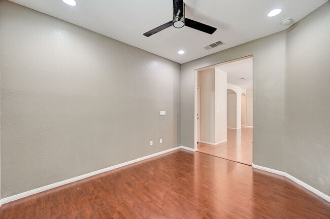 Building Photo - Single Story Single Family Home in Gated Community within N Las Vegas