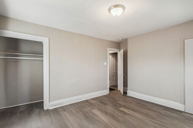 Building Photo - 122-124 Auriles St