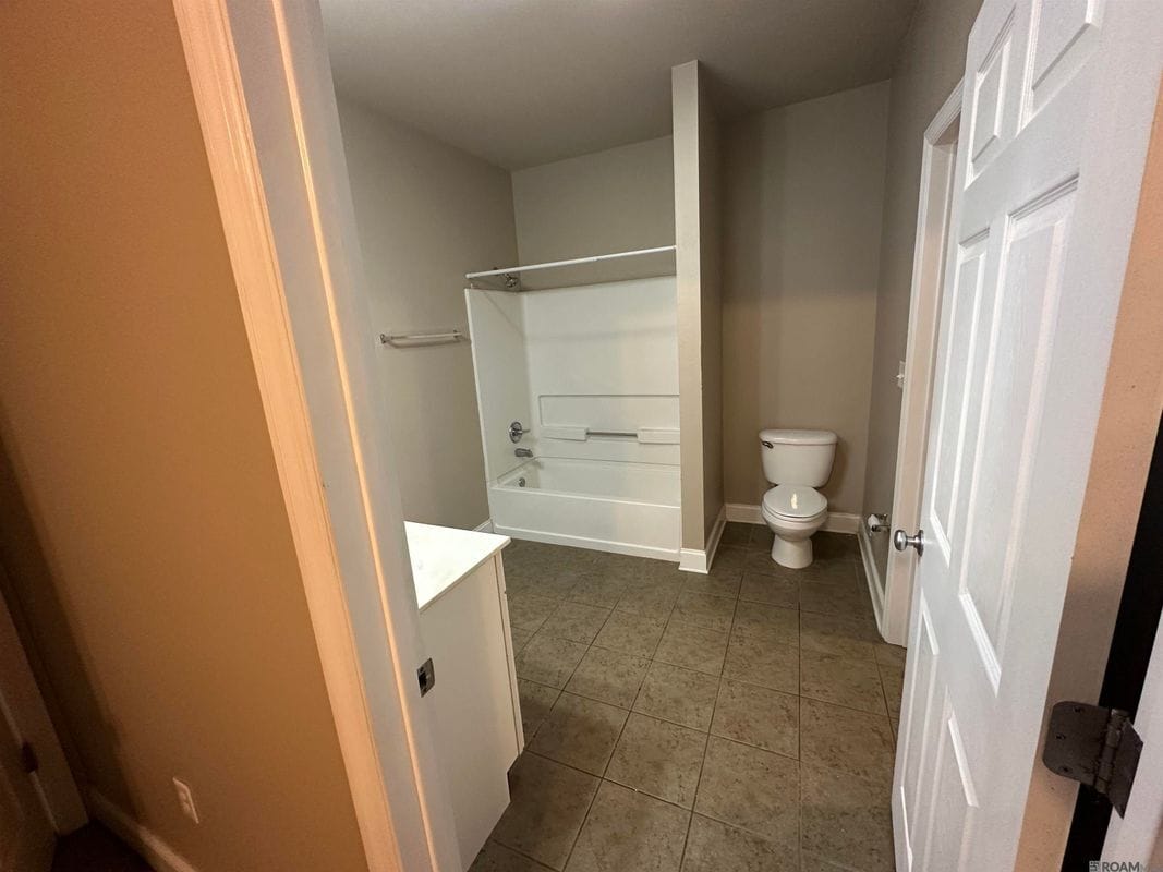 Building Photo - 900 Dean Lee Dr