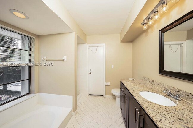 Building Photo - 22888 Greenview Terrace