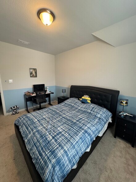 Building Photo - 4100 Smokey Hill Ct