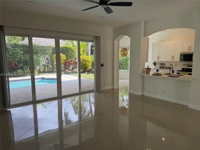 Building Photo - 1819 Mariners Ln