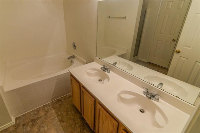 Building Photo - 1508 Honey Bee Ln