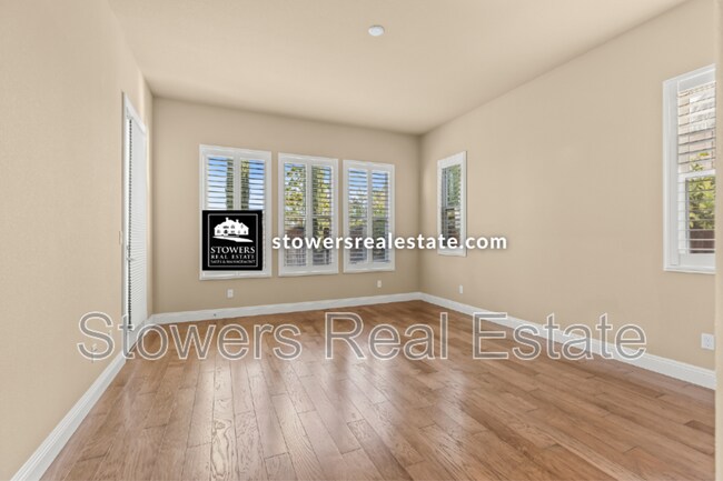 Building Photo - 1642 Pinot Pl
