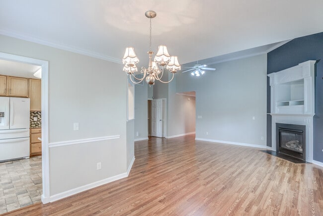 Building Photo - 833 Willow Bay Dr