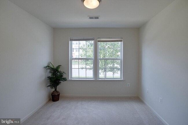 Building Photo - 25636 Pleasant Valley Rd