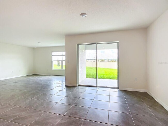 Building Photo - 8561 SW 46th Ave