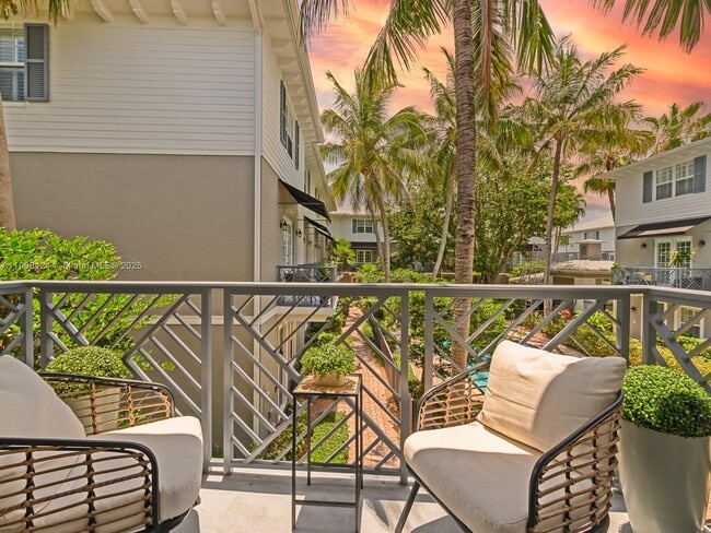 Building Photo - 2249 NE 9th Ave