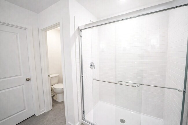Building Photo - 154 Kingswood Cir