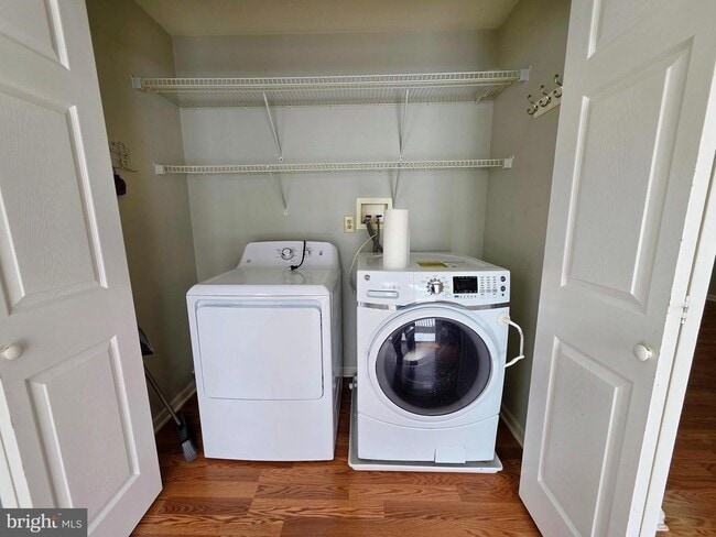 Building Photo - 347 Glenn Rose Cir