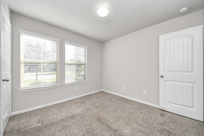 Building Photo - 3230 McDonough Way