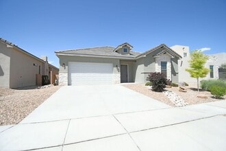 Building Photo - 4bd/3ba Spacious Home Available in the North Valley!