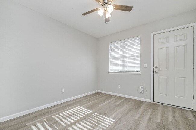 Building Photo - 4200 S Austin St