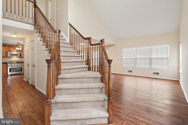 Building Photo - 87 Canal View Dr