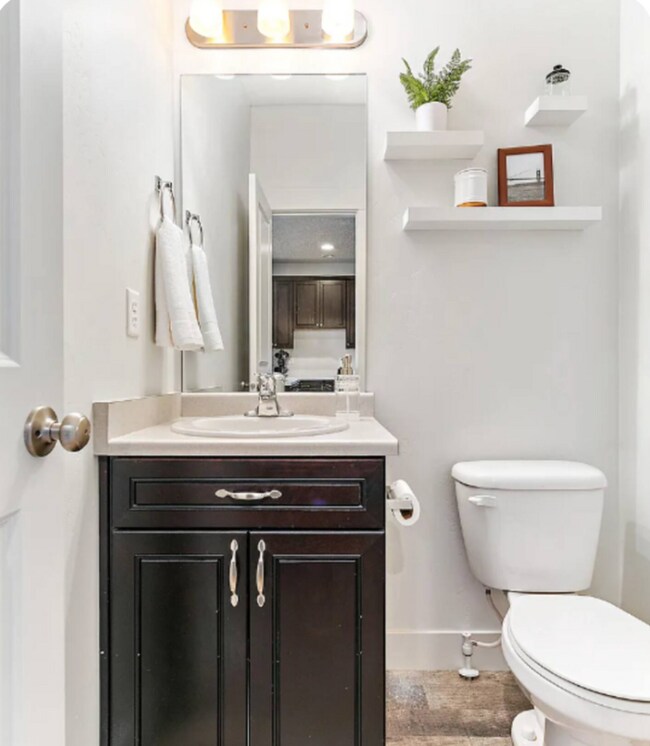 Building Photo - 1812 W Irini Ln