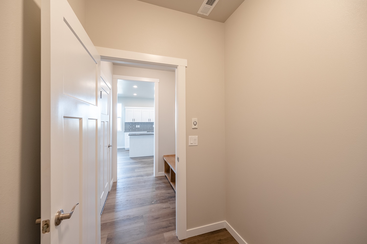 garage entry - 4075 Quinn Dr NE