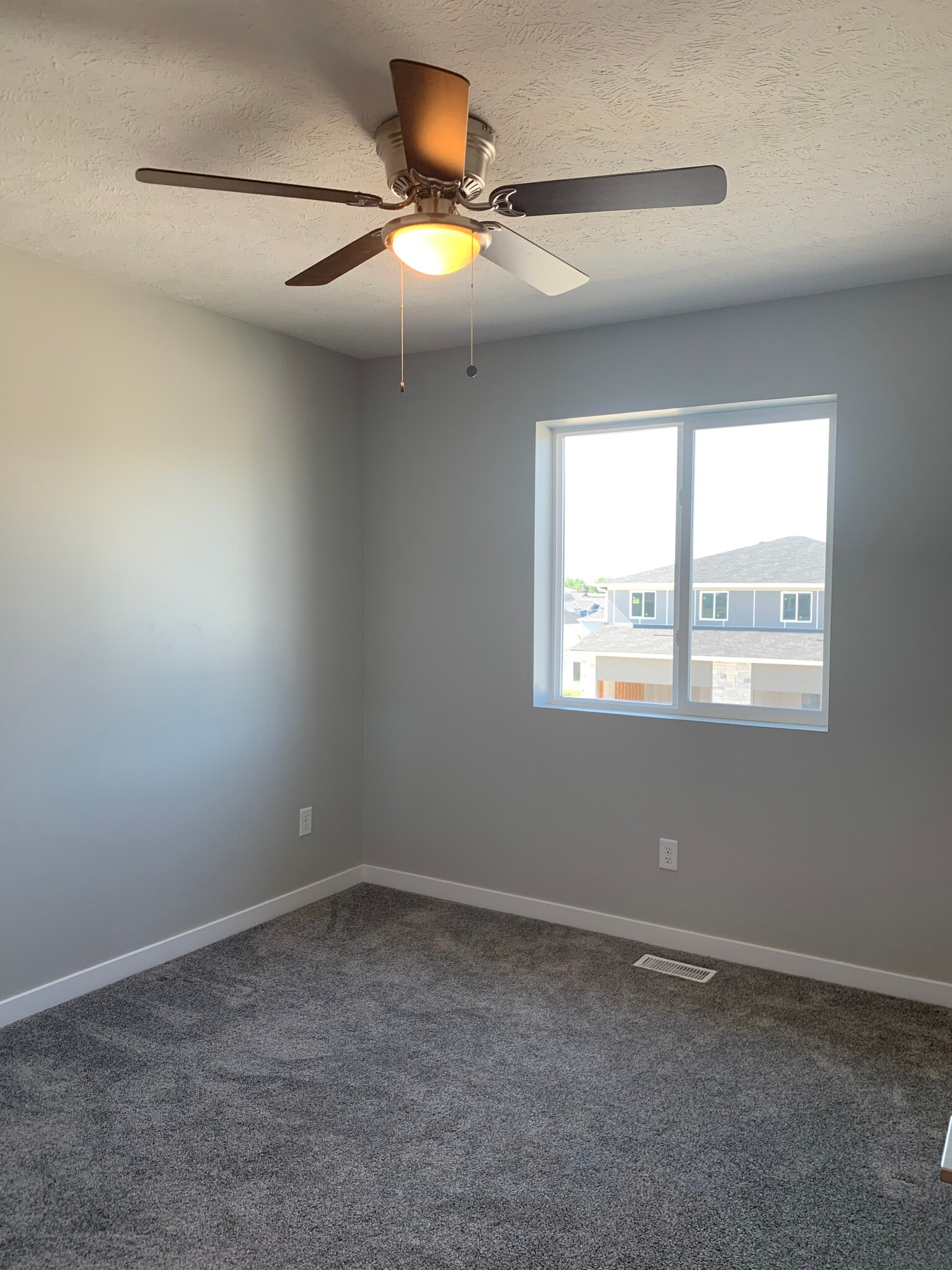 Building Photo - 5043 W Amarillo Dr