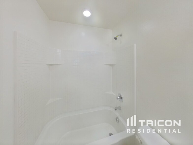 Building Photo - 4804 W Leodra Ln