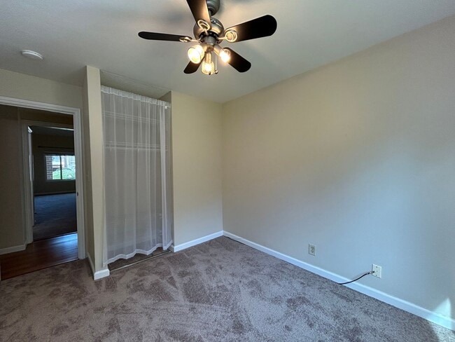 Building Photo - Sought after Concord Crossings Community 4...