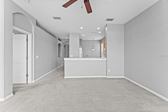 Building Photo - 8420 Deer Chase Dr