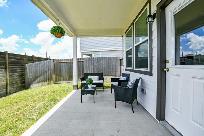 Building Photo - 24967 Goldoni Dr