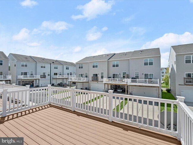 Building Photo - 415 Bodkin St