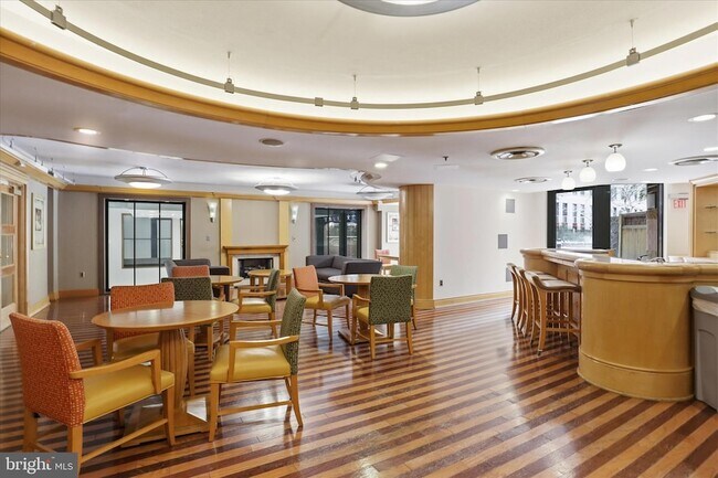 Building Photo - 631 D St NW